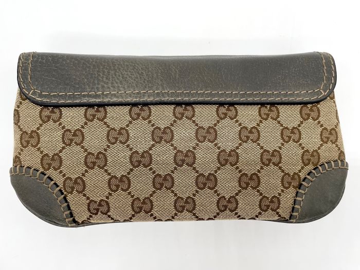 GUCCI PELHAM CLUTCH